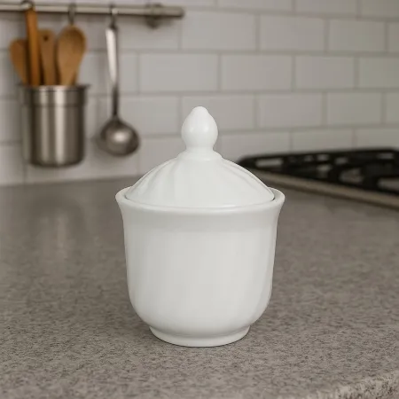 Cukiernica z pokrywką 250 ml – klasyczna, białą, elegancka białe szkło